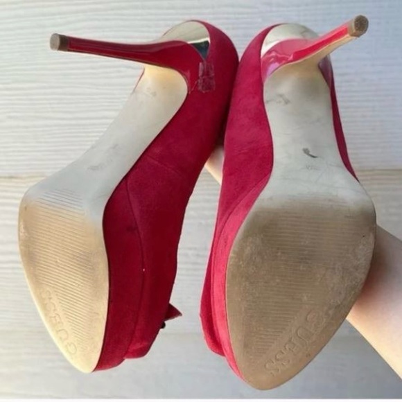 Guess Red velvet Leather gold Peep-Toe Heels 8 JEX - Picture 3 of 3